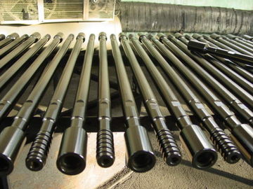Μαύρη T45 3660mm περασμένη κλωστή ράβδος τρυπανιών Dia 46mm με τη διαδικασία σφυρηλατημένων κομματιών