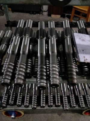 Σπόλα 1838ME/ΑΥΤΌΣ και Cop1550 T38 - προσαρμοστής κνημών τρυπανιών 525 χιλ. για την επεξεργασία σφυρηλατημένων κομματιών ανεμοτράτων βράχου