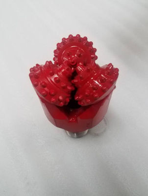 IADC637 νερού φρεατίων Tricone τρυπανιών κομματιών πιστοποίηση χρώματος API Blasthole προσαρμοσμένη κομμάτια